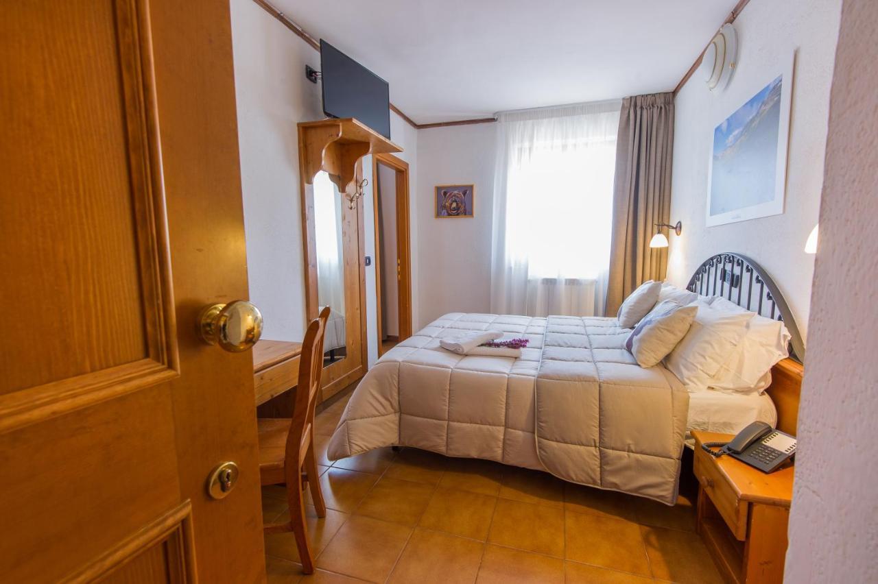 Hotel Iris Pescasseroli Extérieur photo